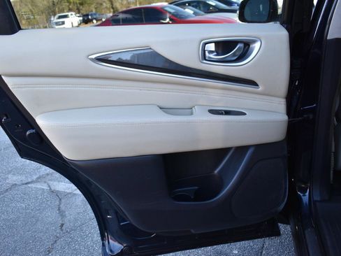 Used 2019 INFINITI QX60 Luxe w/ Essential Package image 40