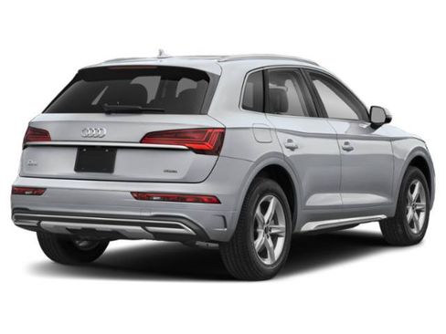 Used 2023 Audi Q5 2.0T Premium w/ Convenience Package AWD/4WD image 2
