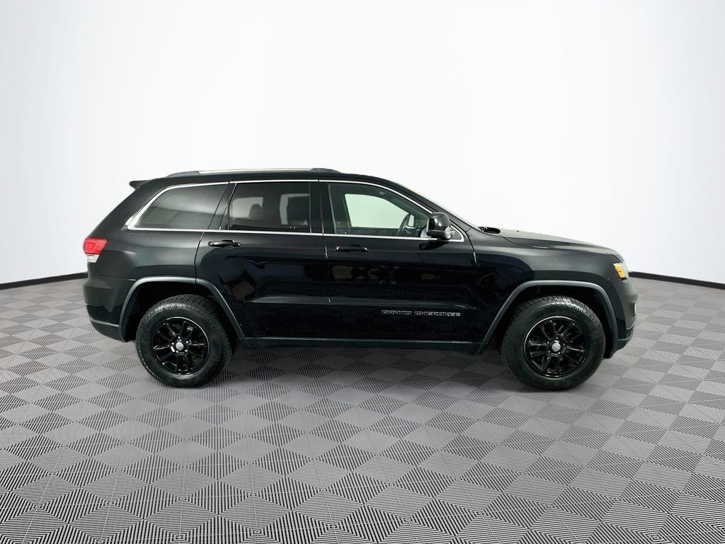 Used 2019 Jeep Grand Cherokee Laredo w/ Security & Convenience Group AWD/4WD image 11
