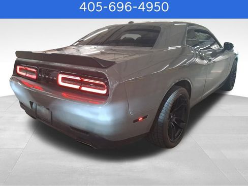 Used 2017 Dodge Challenger SXT w/ Blacktop Package image 4