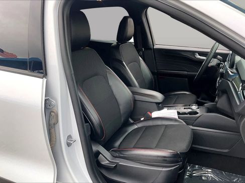 Used 2025 Ford Escape ST-Line FWD image 8