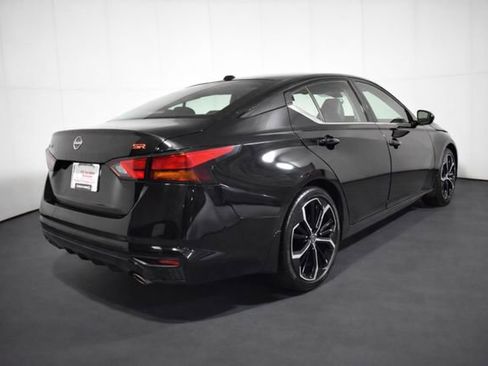 Certified 2024 Nissan Altima 2.5 SR w/ SR Premium Package image 4