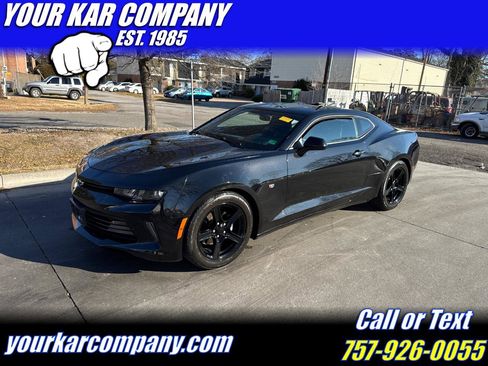 Used 2018 Chevrolet Camaro LT image 1