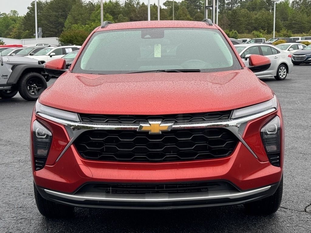 Used 2024 Chevrolet Trax LT FWD image 8