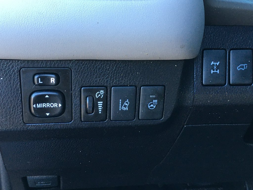 Used 2017 Toyota RAV4 Platinum w/ All Weather Liner Package AWD/4WD image 19