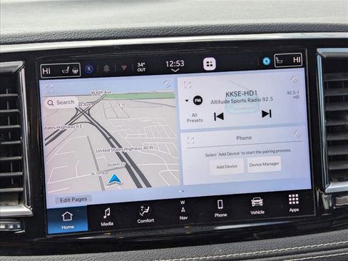 Used 2021 Chrysler Pacifica Limited w/ Uconnect Theater Family Group image 10