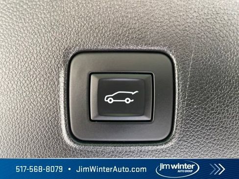 Certified 2024 Chevrolet TrailBlazer RS w/ Convenience Package FWD image 17