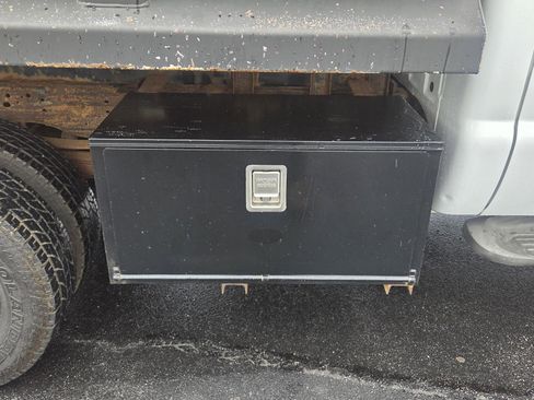 Used 2006 Ford F350 XL image 8