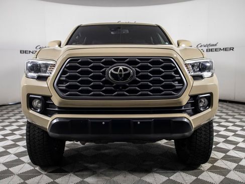 Used 2020 Toyota Tacoma TRD Off-Road w/ TRD Premium Off Road Package image 7