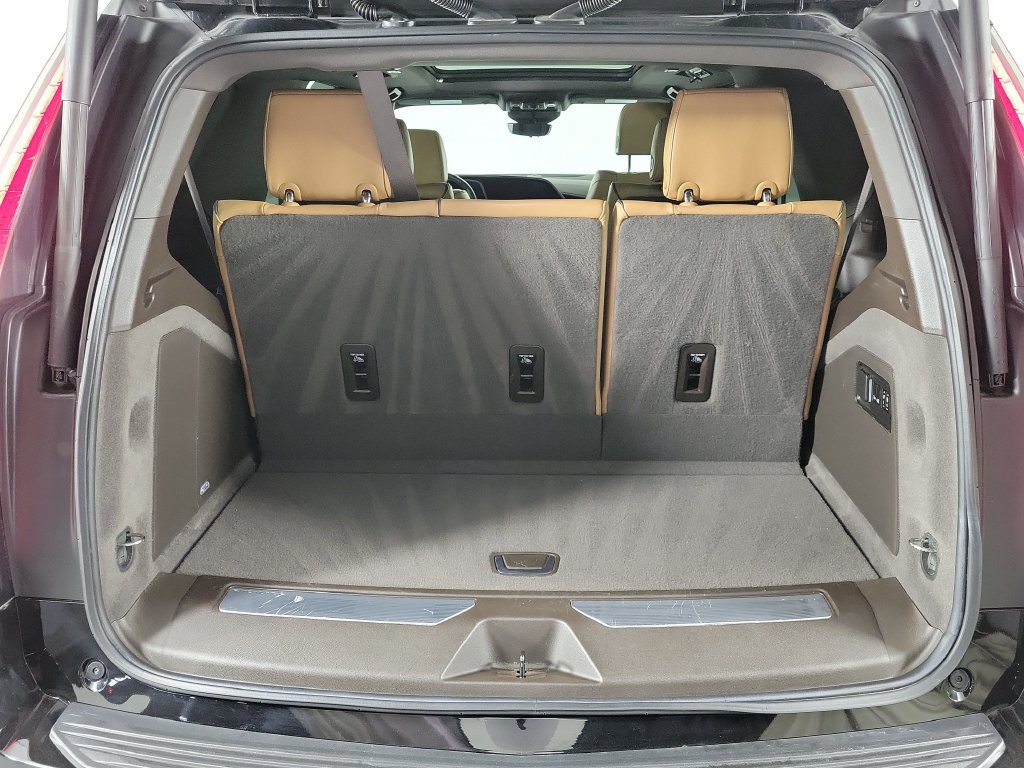 Used 2022 Cadillac Escalade Premium Luxury AWD/4WD image 9