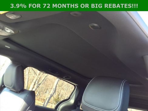 New 2026 Chrysler Pacifica Select image 17