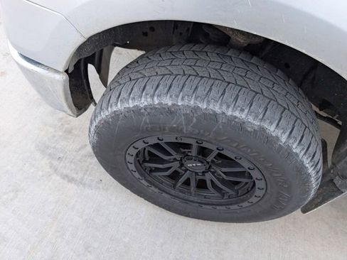 Used 2014 Ford F150 XLT w/ XLT Chrome Package image 7