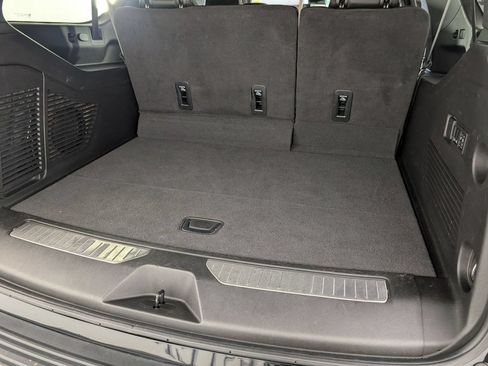 Certified 2024 GMC Yukon XL Denali AWD/4WD image 33