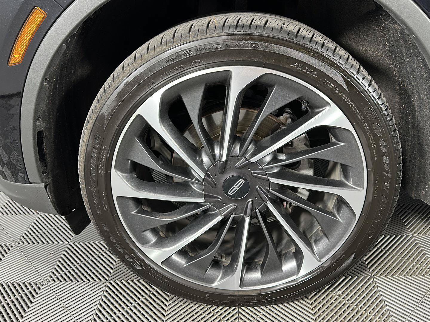 Used 2025 Lincoln Aviator Reserve w/ Equipment Group 201A AWD/4WD image 5