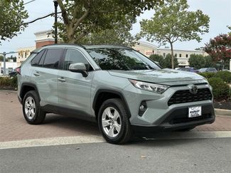 Used 2019 Toyota RAV4 XLE video 1