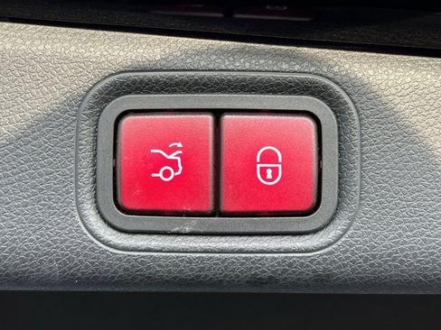 Certified 2021 Mercedes-Benz E 350 4MATIC Sedan image 25