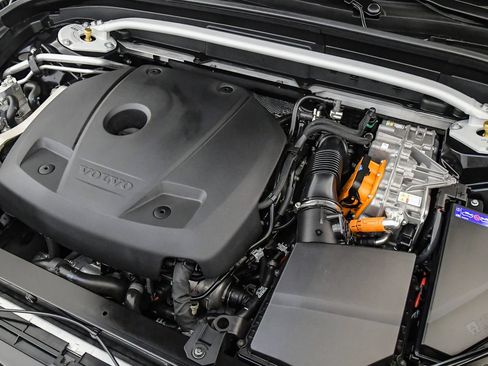 Certified 2024 Volvo XC60 T8 Polestar AWD/4WD image 34