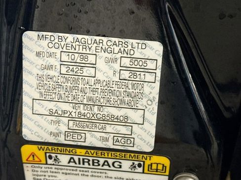 Used 1999 Jaguar XJ8 image 32