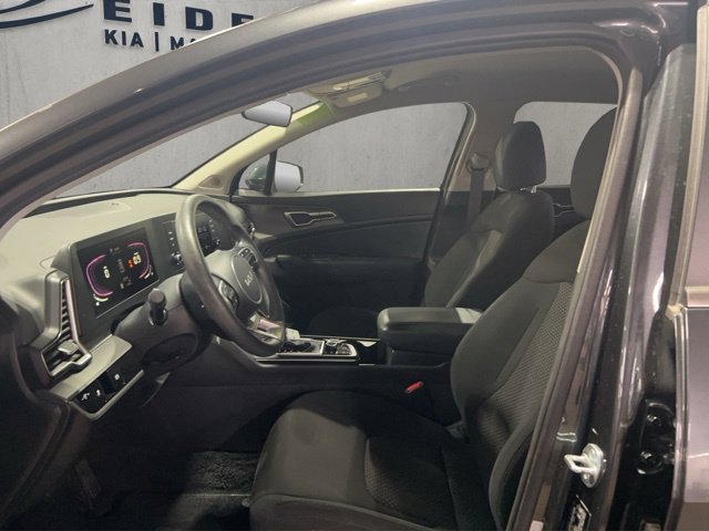 Used 2023 Kia Sportage LX AWD/4WD image 7
