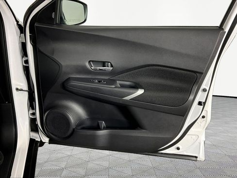 Used 2024 Nissan Kicks SV FWD image 27