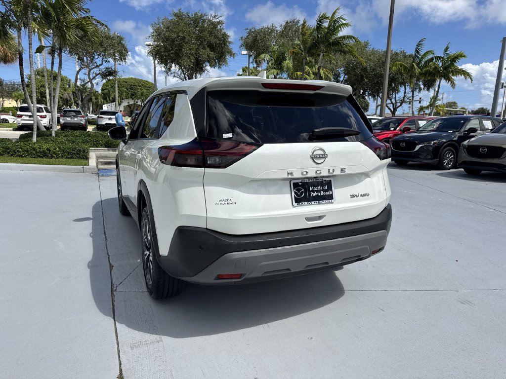 Used 2023 Nissan Rogue SV AWD/4WD image 13