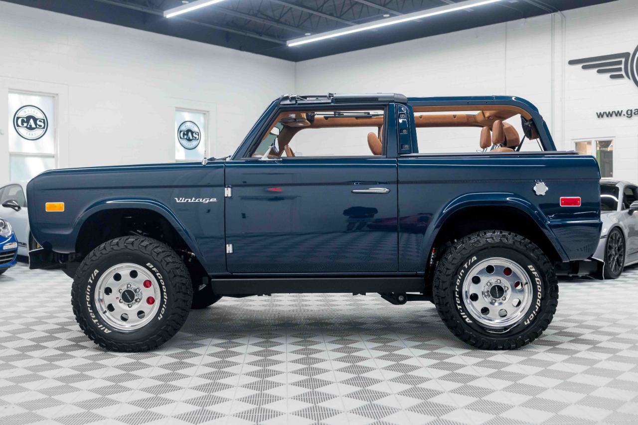Used 2024 Ford Bronco Black Diamond AWD/4WD image 9