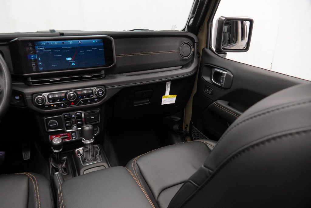 Certified 2025 Jeep Wrangler Unlimited Rubicon 392 AWD/4WD image 28