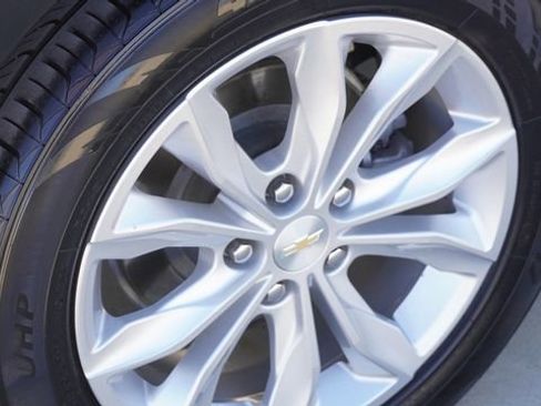 Used 2024 Chevrolet Malibu LT image 9