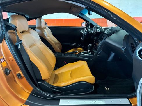 Used 2004 Nissan 350Z Touring w/ Aerodynamics Pkg image 14