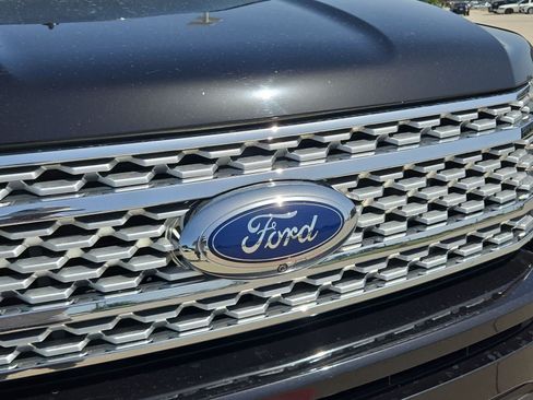 Used 2020 Ford Expedition Platinum AWD/4WD image 10