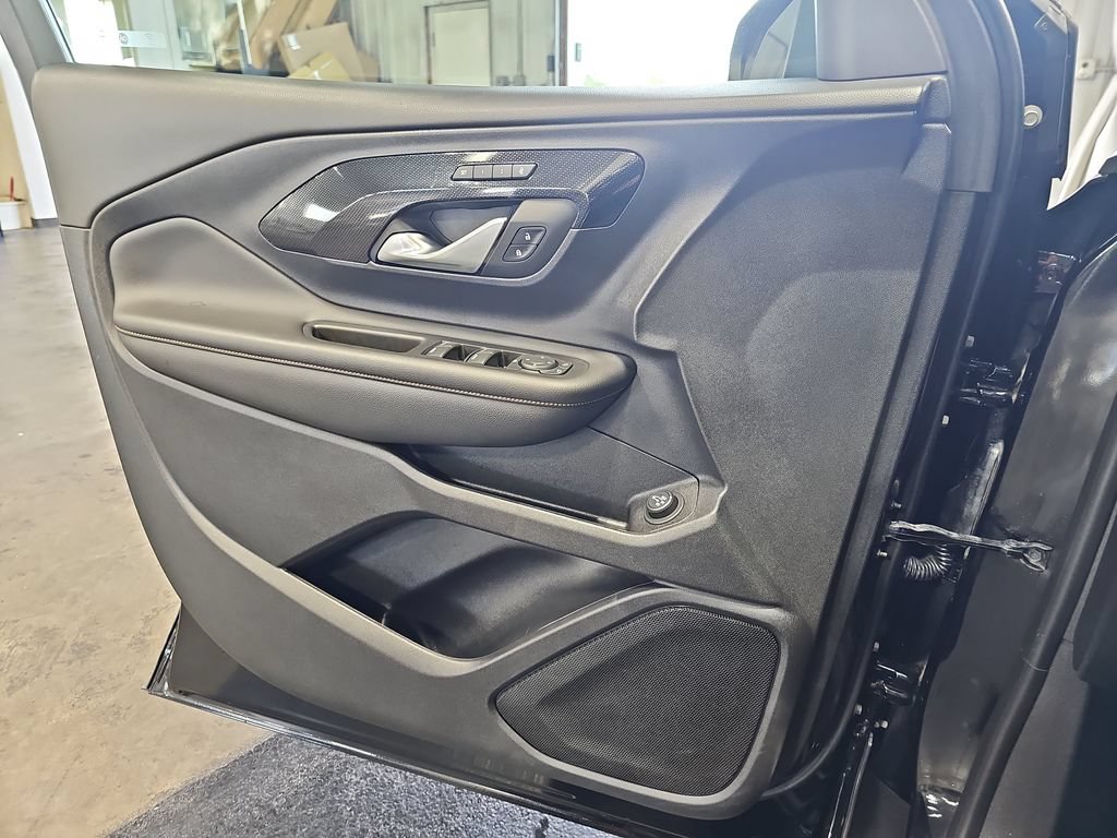 Used 2023 GMC Terrain AT4 AWD/4WD image 28
