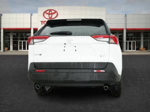 New 2025 Toyota RAV4 LE image 17