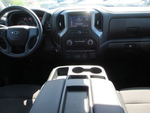 Certified 2024 Chevrolet Silverado 1500 Custom Trail Boss w/ LPO, Dark Essentials Package AWD/4WD image 19