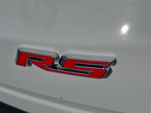 New 2026 Chevrolet Trax RS w/ Sunroof Package FWD image 9
