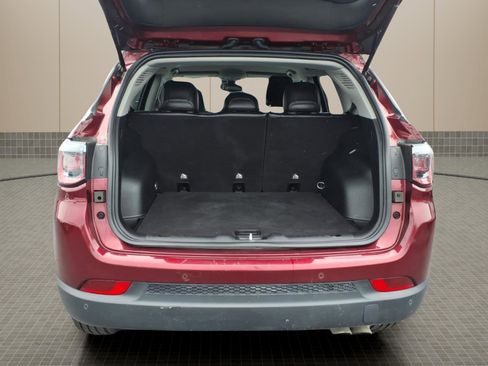 Used 2022 Jeep Compass Limited image 9