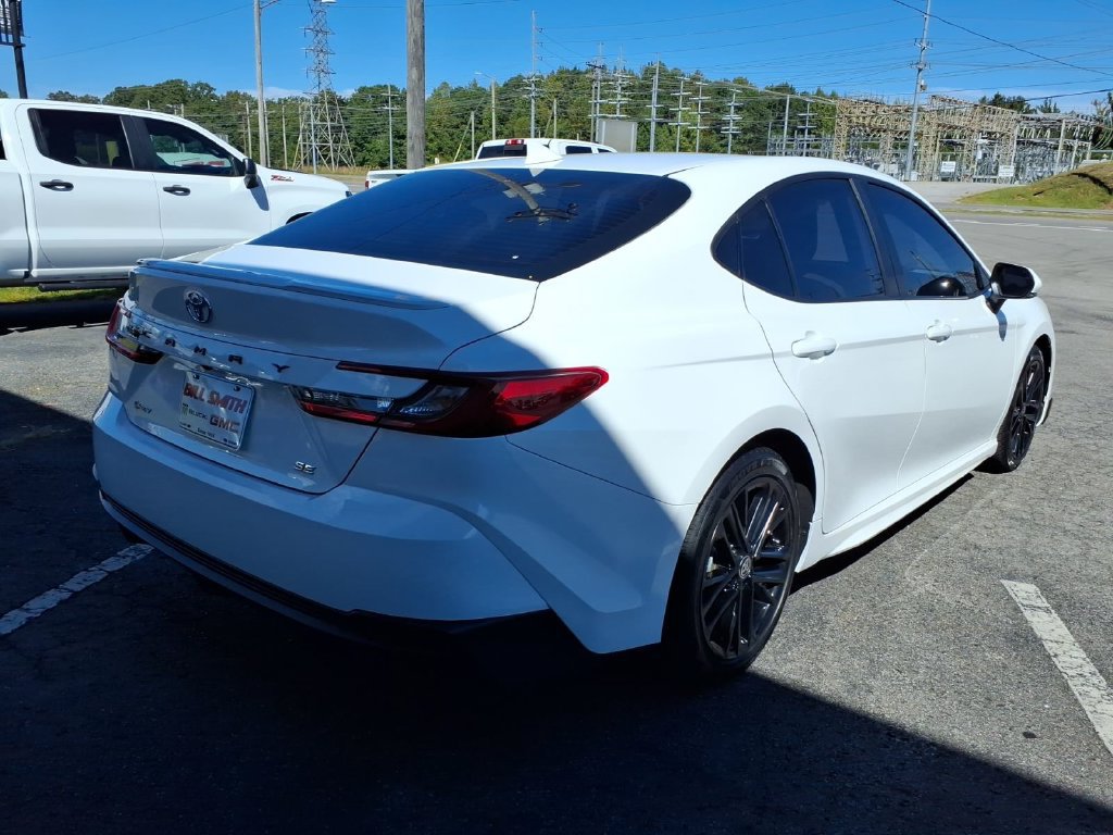 Used 2025 Toyota Camry SE w/ Convenience Package FWD image 7