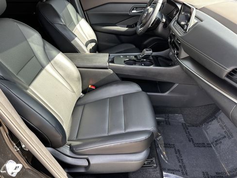 Certified 2023 Nissan Rogue SV w/ SV Premium B Package image 13