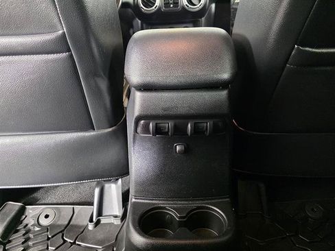 Used 2015 Jeep Wrangler Unlimited Sahara w/ Max Tow Package AWD/4WD image 50