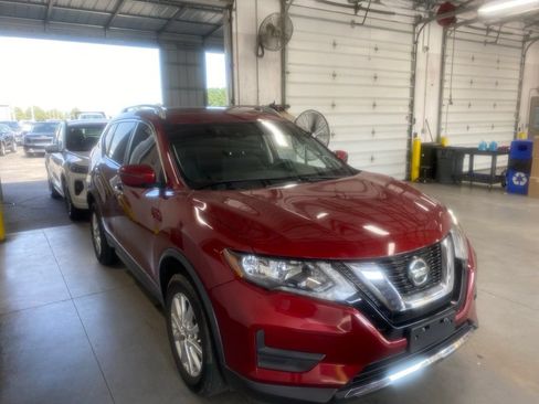 Used 2020 Nissan Rogue SV AWD/4WD image 1