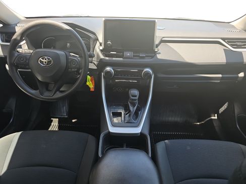 Used 2023 Toyota RAV4 LE FWD image 9