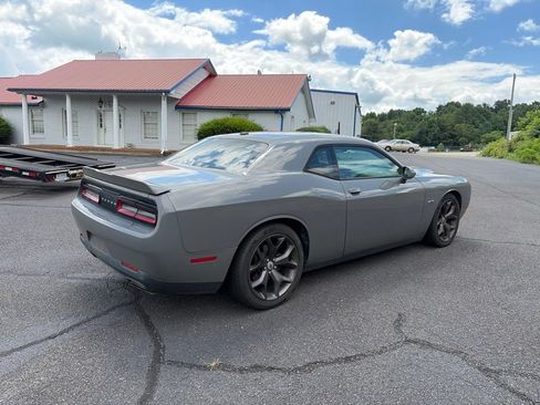 Used 2017 Dodge Challenger R/T RWD image 10