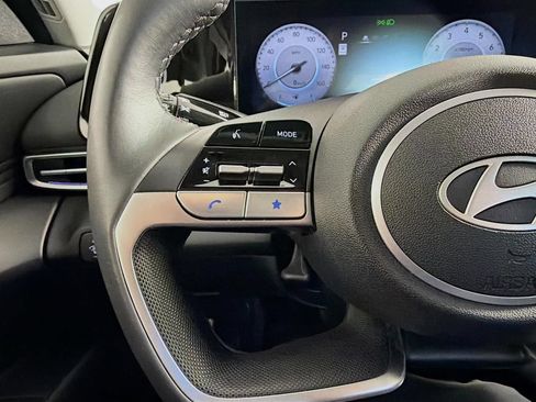 Used 2025 Hyundai Elantra SEL FWD image 49