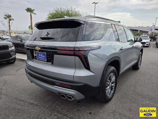 Used 2026 Chevrolet Traverse LT FWD image 7