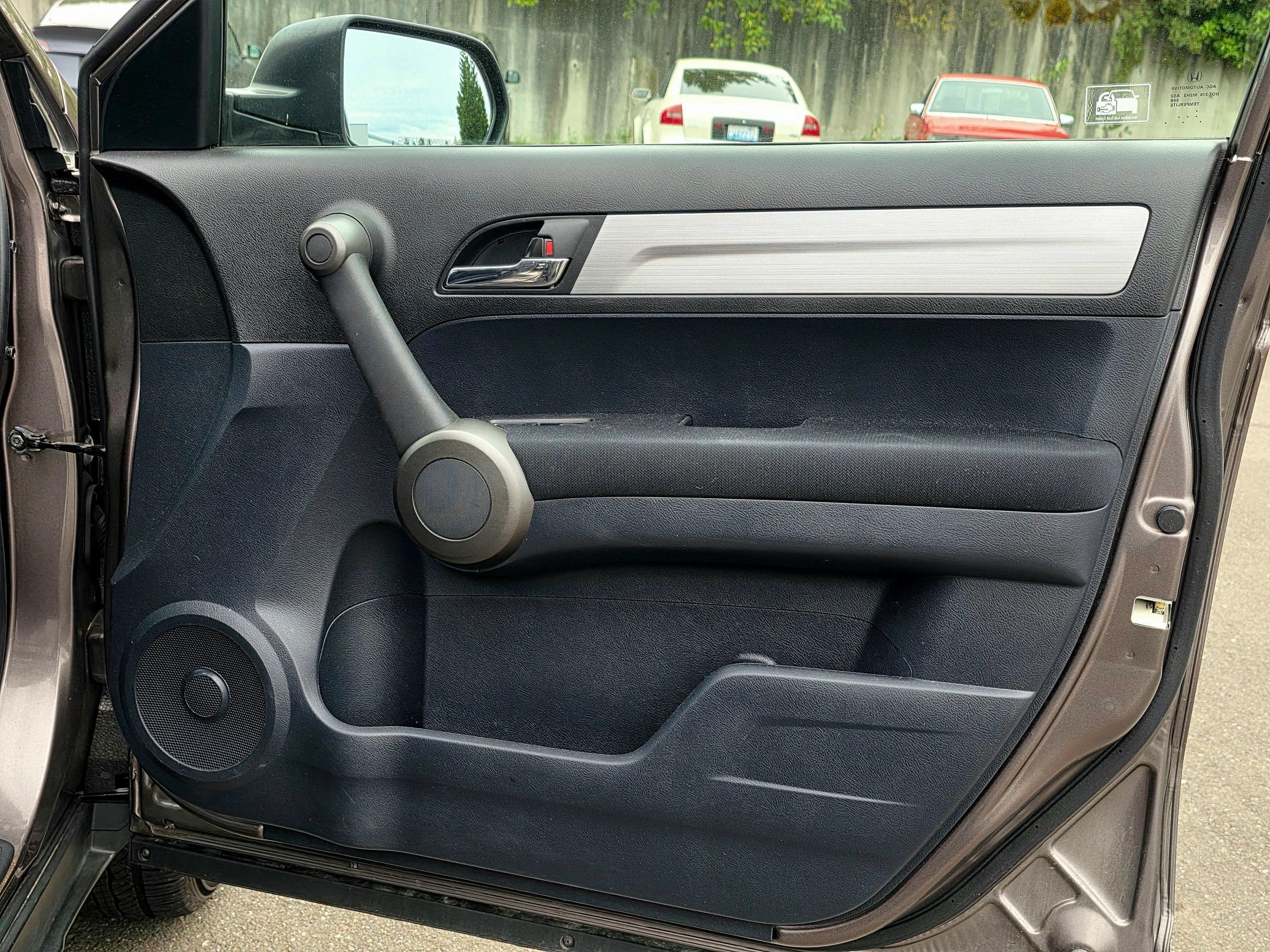 Used 2011 Honda CR-V SE image 42