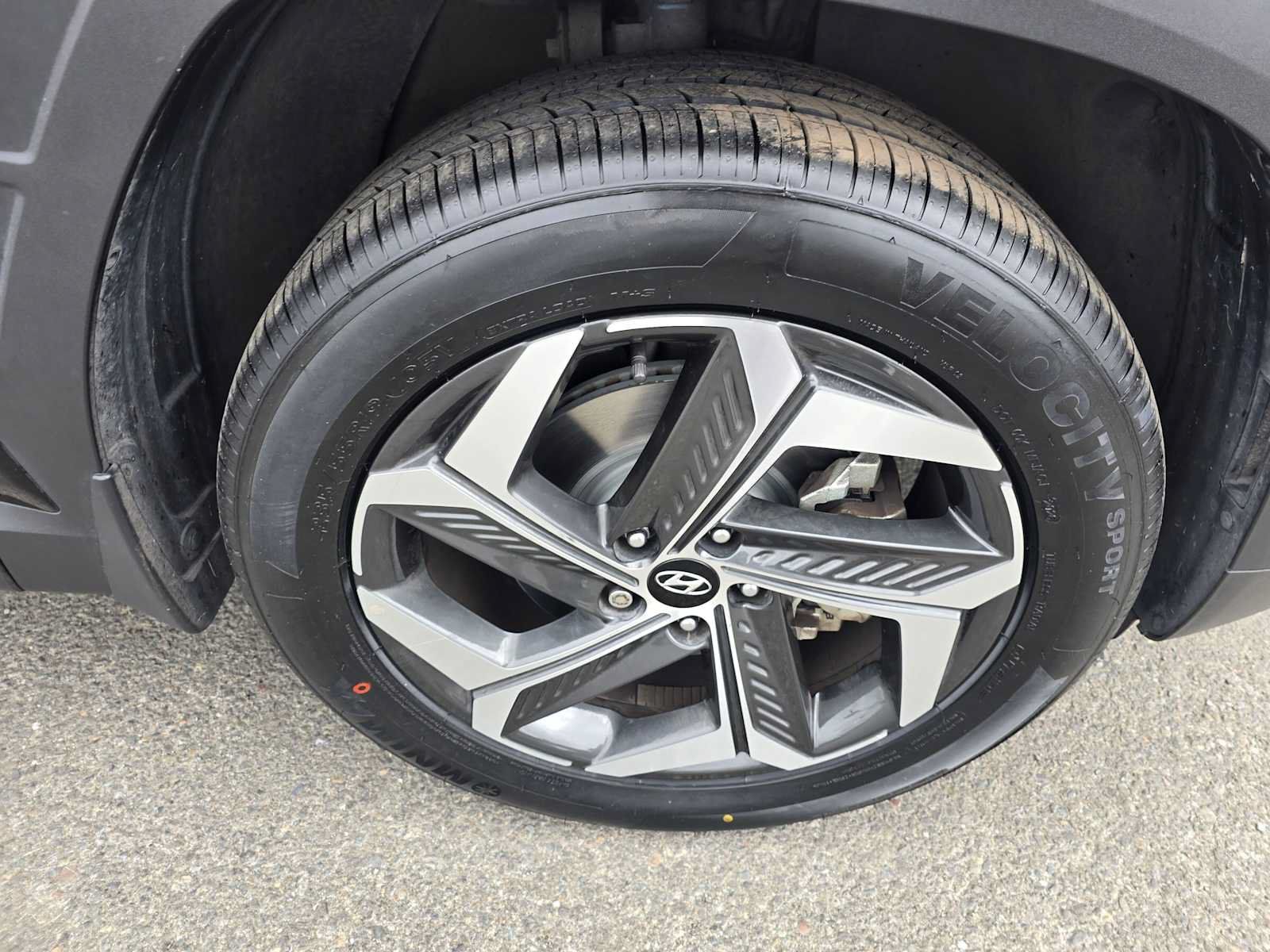 Used 2022 Hyundai Tucson Limited AWD/4WD image 9