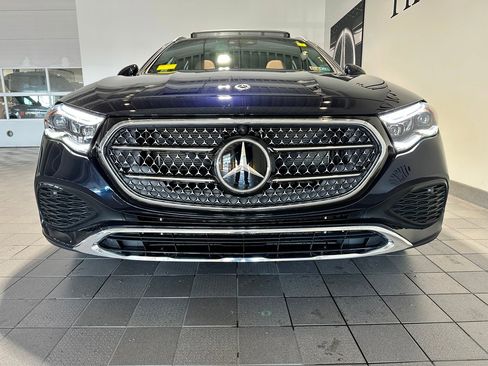 Used 2025 Mercedes-Benz E 450 4MATIC All-Terrain Wagon image 2