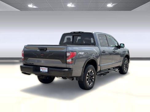 Used 2020 Nissan Titan PRO-4X w/ Pro-4x Convenience Package AWD/4WD image 9