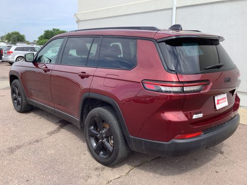 Used 2023 Jeep Grand Cherokee L Laredo AWD/4WD image 6