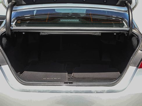 Used 2019 Toyota Camry SE FWD image 25