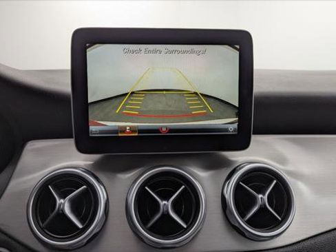 Used 2018 Mercedes-Benz GLA 250 4MATIC image 30